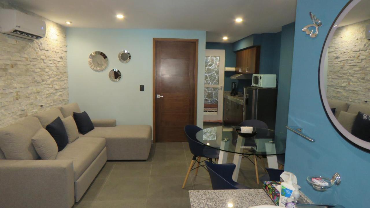 Gorgeous Duplex Mamitas Jacuzzi 3bd Lock-out Playa del Carmen